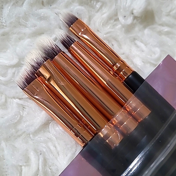 MOTD Cosmetics Eye Make-up Brushes Set - Picture 3 of 3
